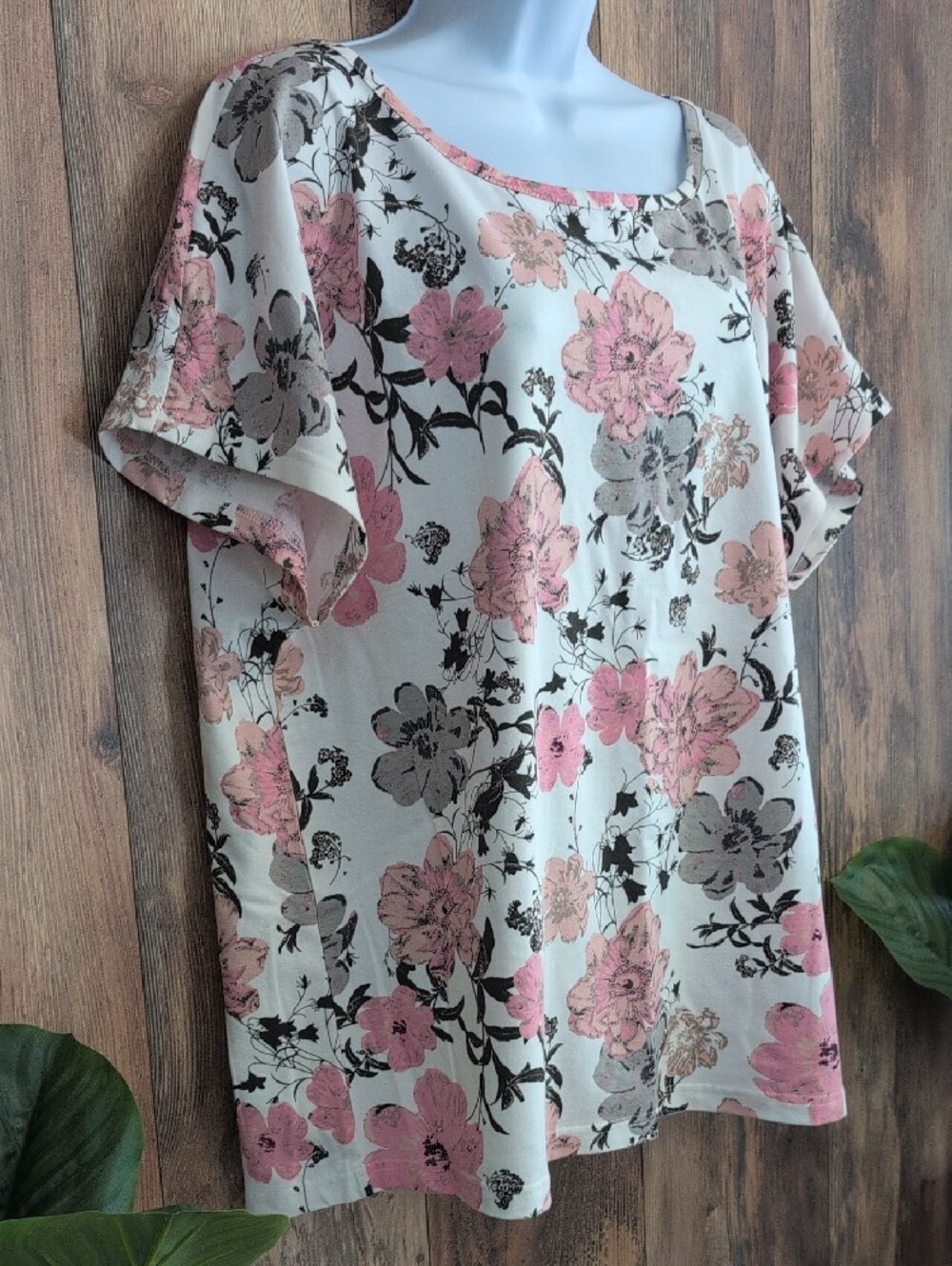 Fair Lady Floral Scoop Neck Short Sleeve Top 12          552A